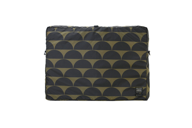 「POUCH 3 SIZE」(1萬5,000日圓)