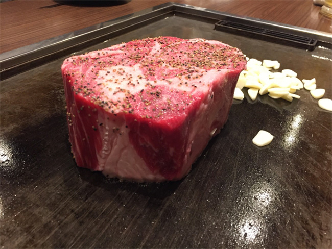 日本旅遊美食吃不停!東京大口吃肉首推大木屋匠!