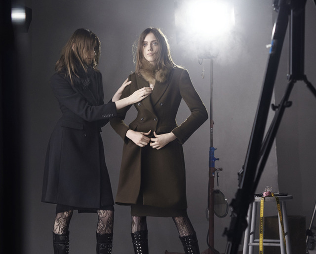 UNIQLO和CARINE ROITFELD聯名合作的2016秋冬典藏「CARINE ROITFELD」發售