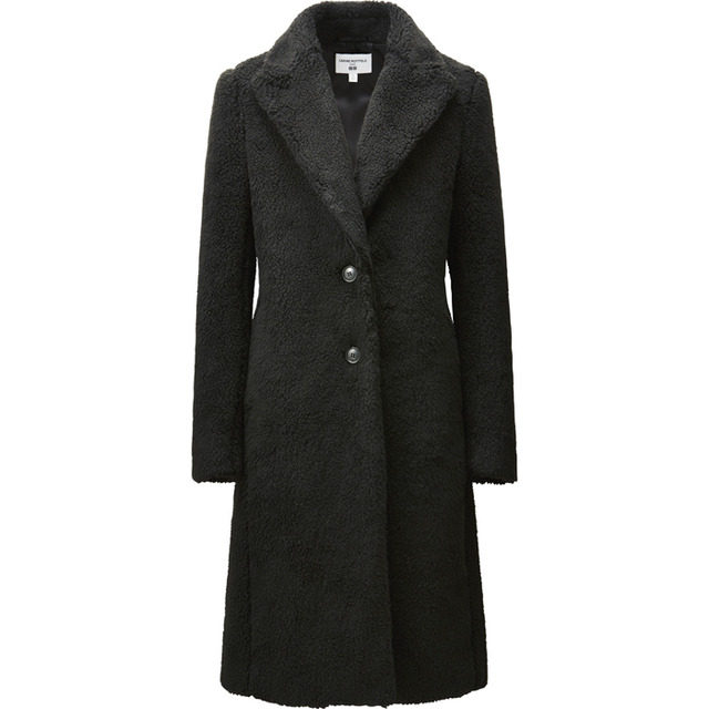 UNIQLO和CARINE ROITFELD聯名合作的2016秋冬典藏「CARINE ROITFELD」發售