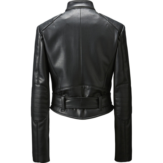 UNIQLO和CARINE ROITFELD聯名合作的2016秋冬典藏「CARINE ROITFELD」發售