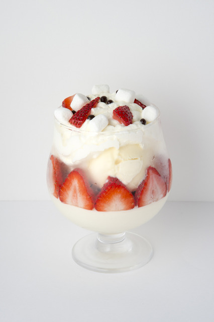 Max Brenner Chocolate Bar的「草莓MAX冰淇淋百匯」(1,481日圓)