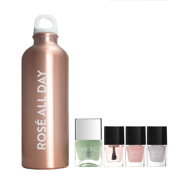 「NAILS INC ROSE ALL DAY HOLIDAY KIT」(4,600日圓)