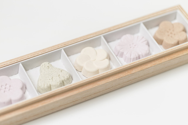 太宰府天滿宮的官方伴手禮「梅與鶯」