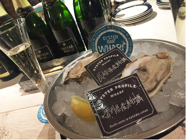 新宿除了購物還有特色美食!可以吃到日本各地的新鮮牡蠣「OysterBar wharf」