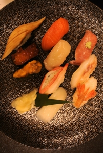 名店ぞろいの小樽のお寿司。見て美しく、味わって至福のひと時です。
