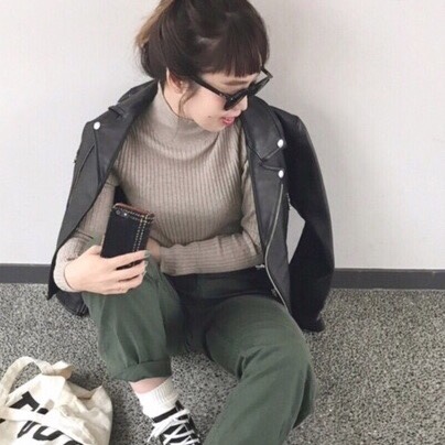 利用今年流行的寬褲營造出日系特有甜美帥氣混搭的技巧♡