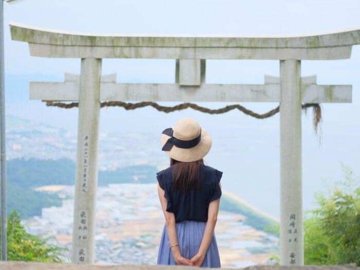 日本旅行參拜結緣神社提高戀愛運