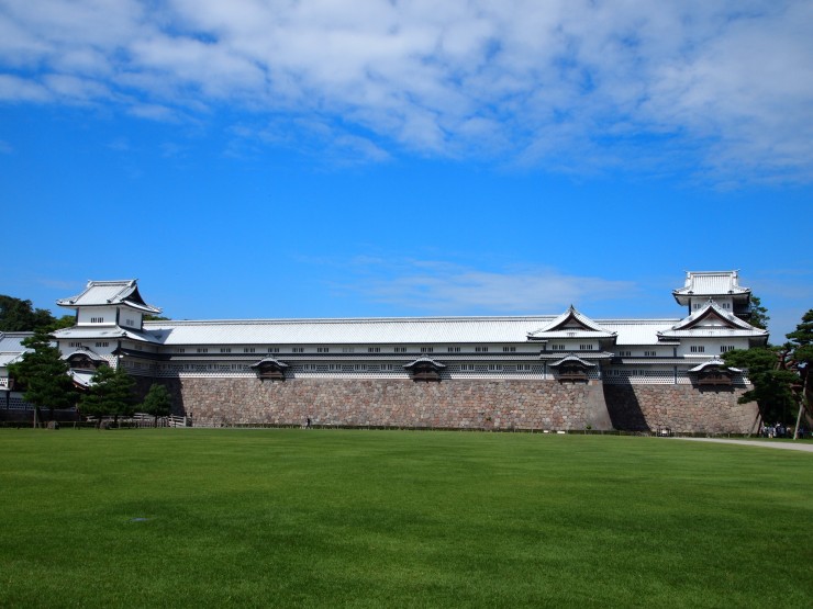 搭乘北陸新幹線到金澤城公園來一趟美麗景觀感動之旅!