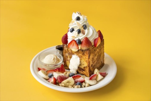 起司蛋糕奶油法國吐司（整個 2,080日圓 / 半個 1,480日圓）