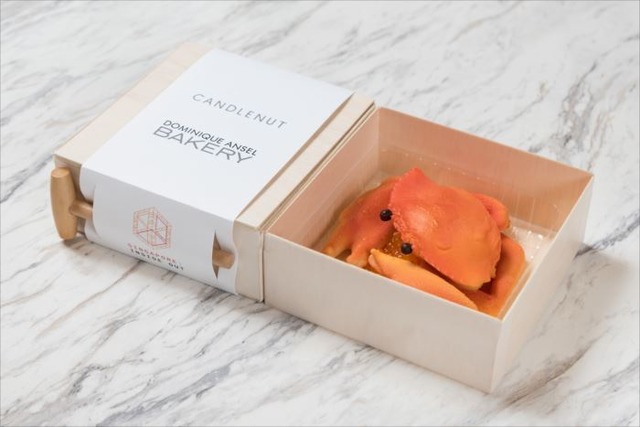 ドミニク・アンセル×キャンドルナッツ「シンガポール クラブ デザート」(2,400円)