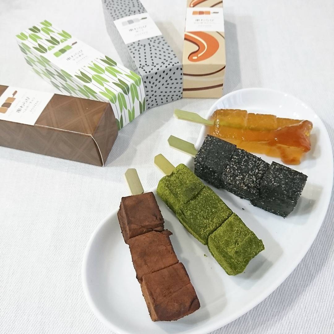 跳脫傳統印象的新感覺日式和菓子!京都「宗禪」的蕨餅串一天賣300個以上喔!