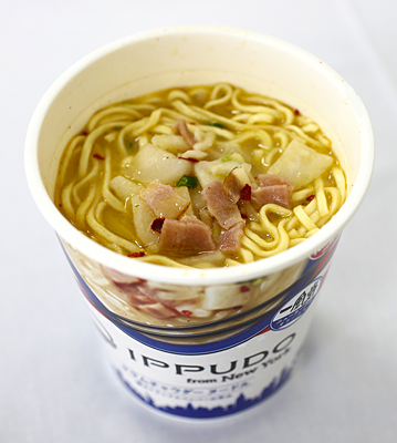 7 PREMIUM IPPUDO NY 蛤蜊巧達濃湯拉麵:泡好的美味模樣