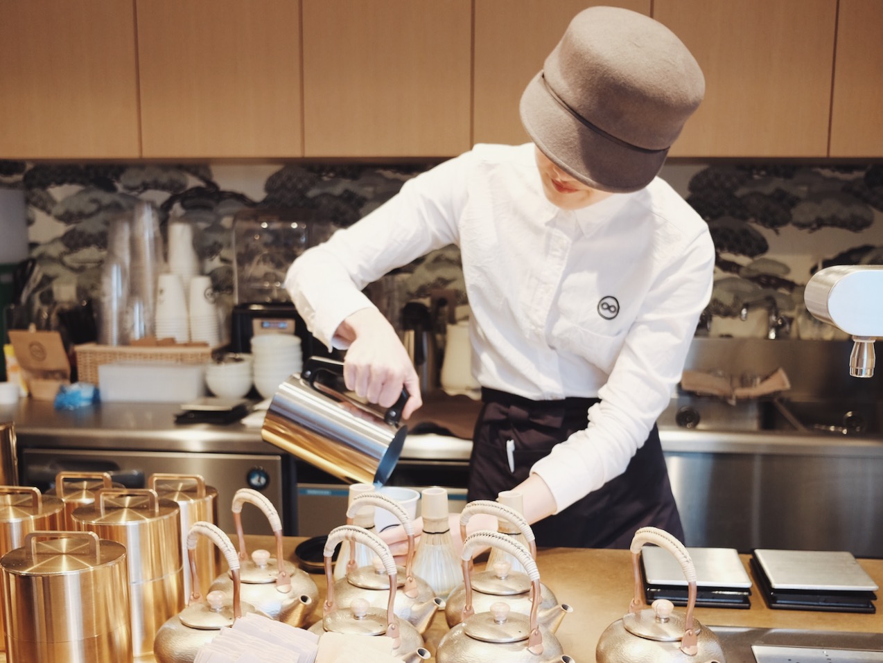 東京轉角外帶一杯日本茶,代官山遇見純白茶舖「八屋」