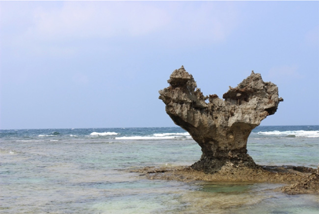 心型礁岩