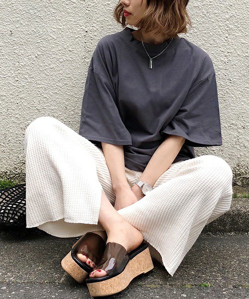 今夏日系流行PVC素材!日本大人系女子的初夏涼感造型單品特集