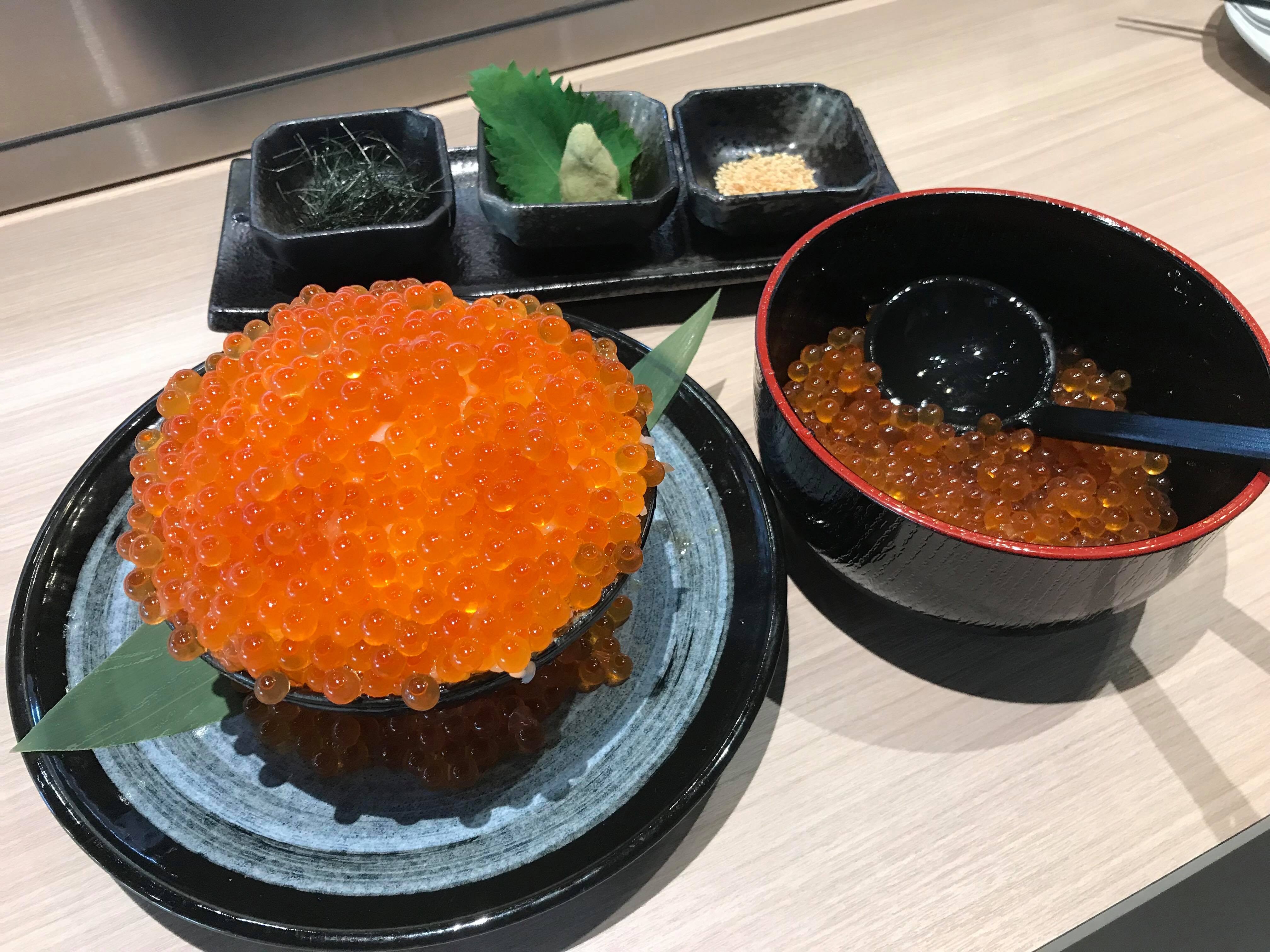 鮭魚卵爆丼