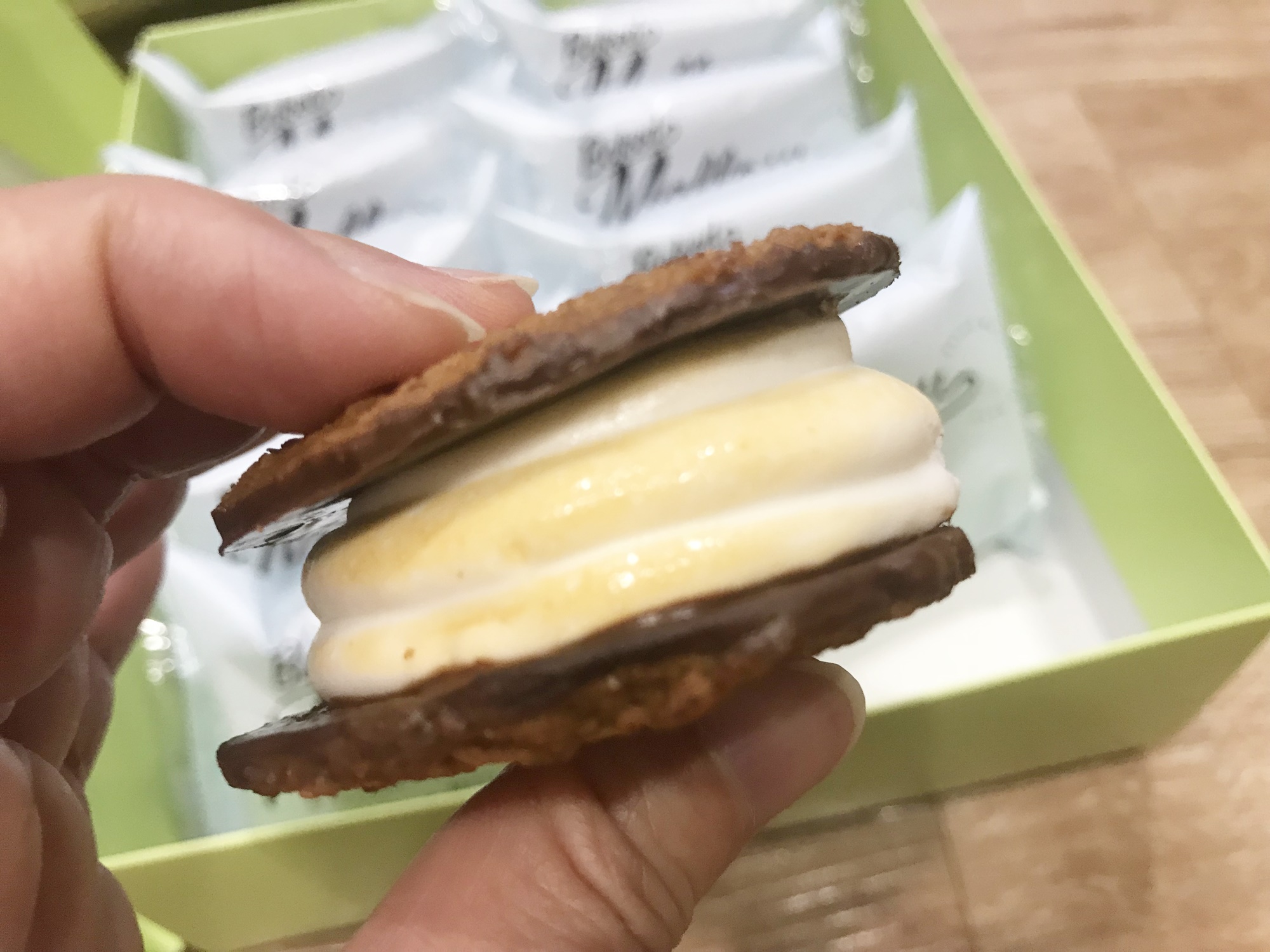 超難買的東京必買話題伴手禮!燒烤棉花糖三明治餅乾Baked Mallow期間限定發售