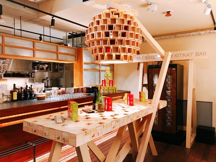 KITKAT BAR日本傳統酒器「枡」所打造的吧台