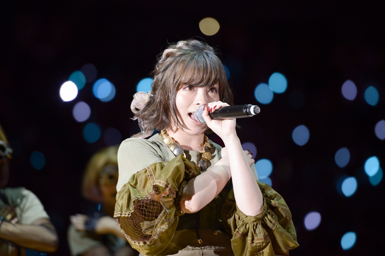 卡莉怪妞在XFLAG DAY驚喜登場 熱唱《怪物彈珠 THE MOVIE 空之彼方》 主題曲