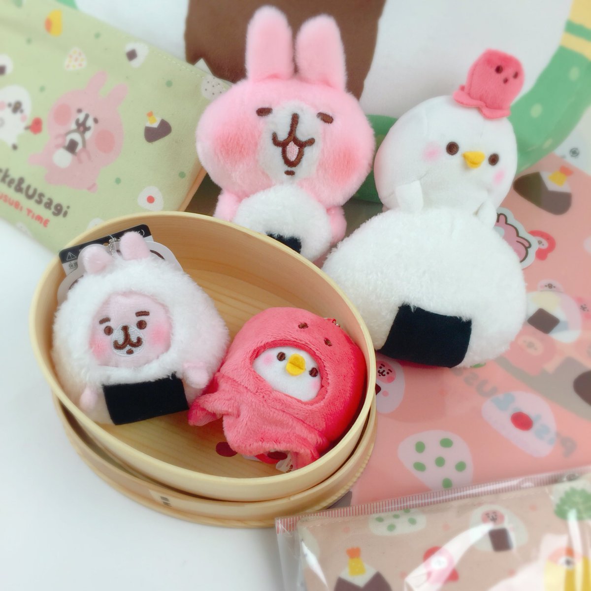 卡納赫拉兔兔&P助化身飯糰與章魚,春天就是要野餐去!