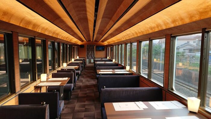 「52席的至福」餐廳列車