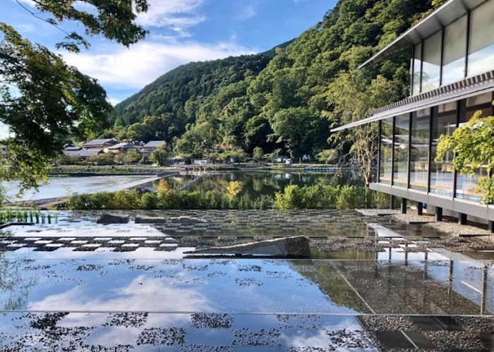 福田美術館庭園水盤