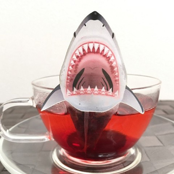 日本伴手禮水底生物茶包大集合 這款鯊魚茶包也太可怕!