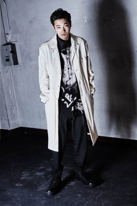 柄本佑_BLACK_ScandalYohjiYamamoto_19aw01