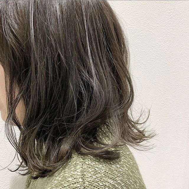 洋溢春天氣息的「透明感髮色」!不用漂的日本可愛流行髮色型錄
