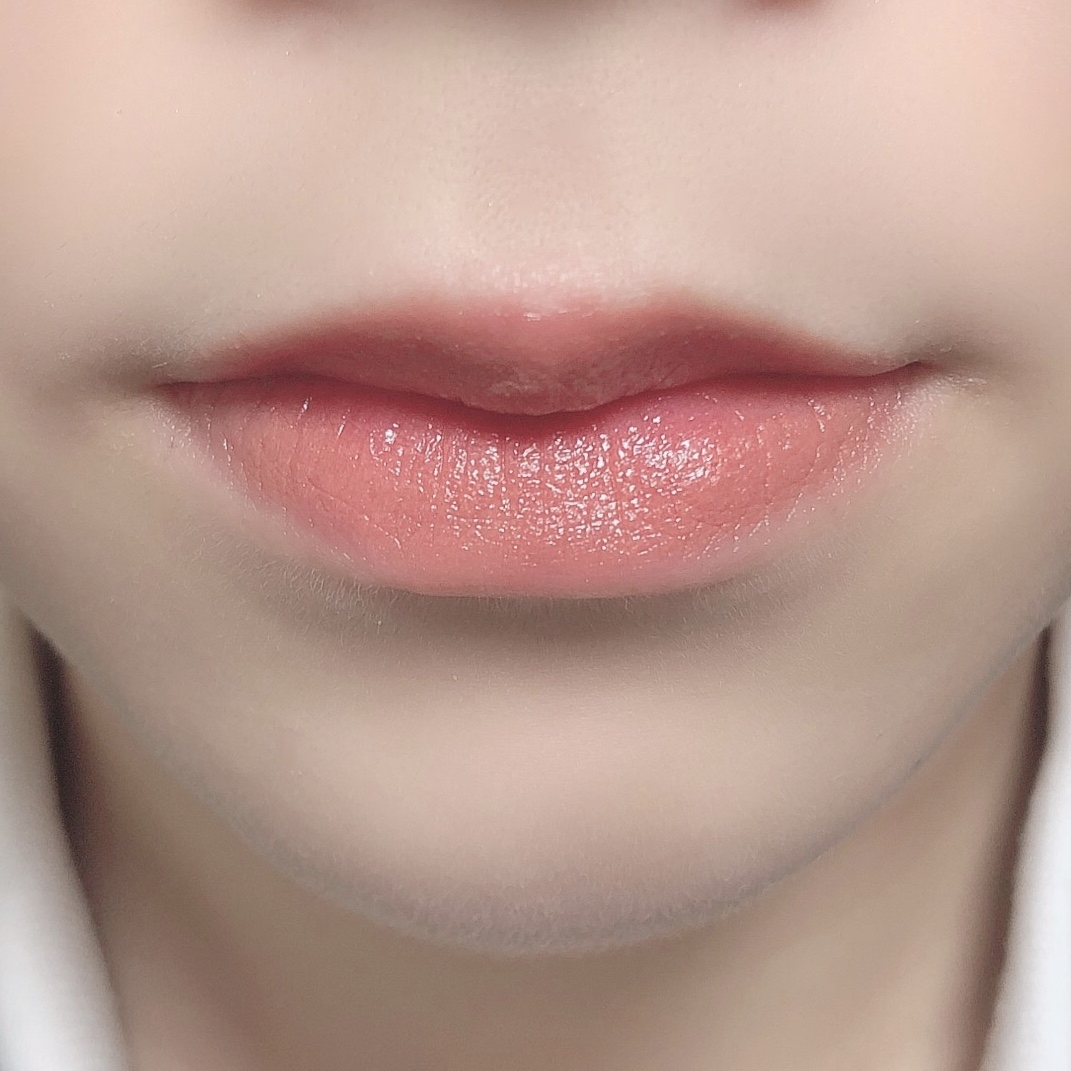 WHOMEE Mickey & Minnie 唇妝:霧面蠟筆唇膏 W.W 血色 Pink