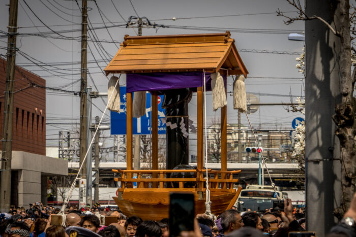 川崎市金山神社鐵男根祭典2