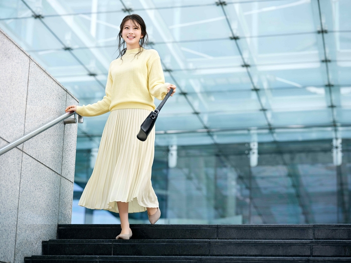 UNIQLO 2021早春LifeWear男女裝新品正式登場 時尚與機能兼具適應多變天氣 穿出日系都會新風尚