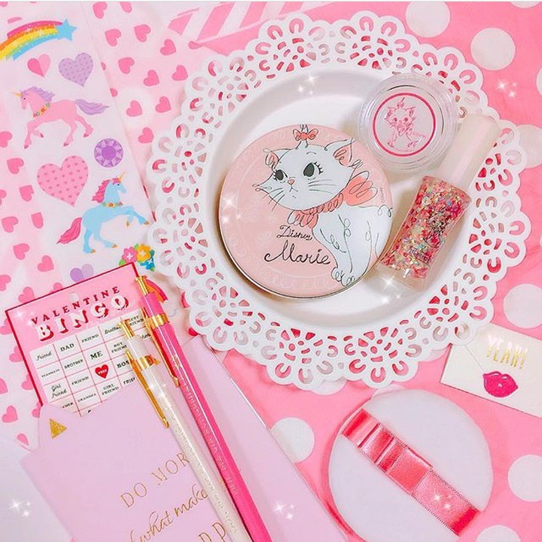 IG情境美照:準備出門約會的女孩子