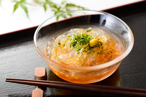 日本傳統甜點「心太」是什麼?關東關西的口味大不同,鹹的甜的你喜歡哪一種?