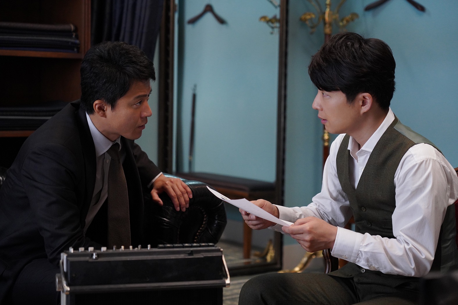 日本電影《罪之聲》小栗旬&星野源帶領大家一窺懸案「固力果・森永事件」之謎