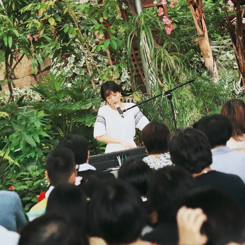 【JH專訪】日本創作歌手「日食なつこ」(Nisshoku Natsuko)9月來台!帥氣的鋼琴自彈自唱表演風格連二宮和也都超推