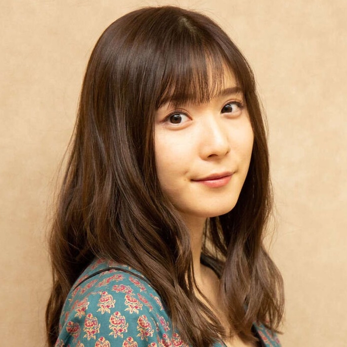 綜藝感十足的演員「松岡茉優」,在日劇《初戀的惡魔》展現富有層次的細膩演技!