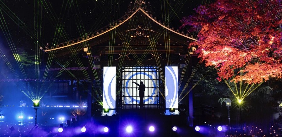 Ado在《紅白歌合戰》演唱的地點就在京都！日本東本願寺跟能舞台介紹