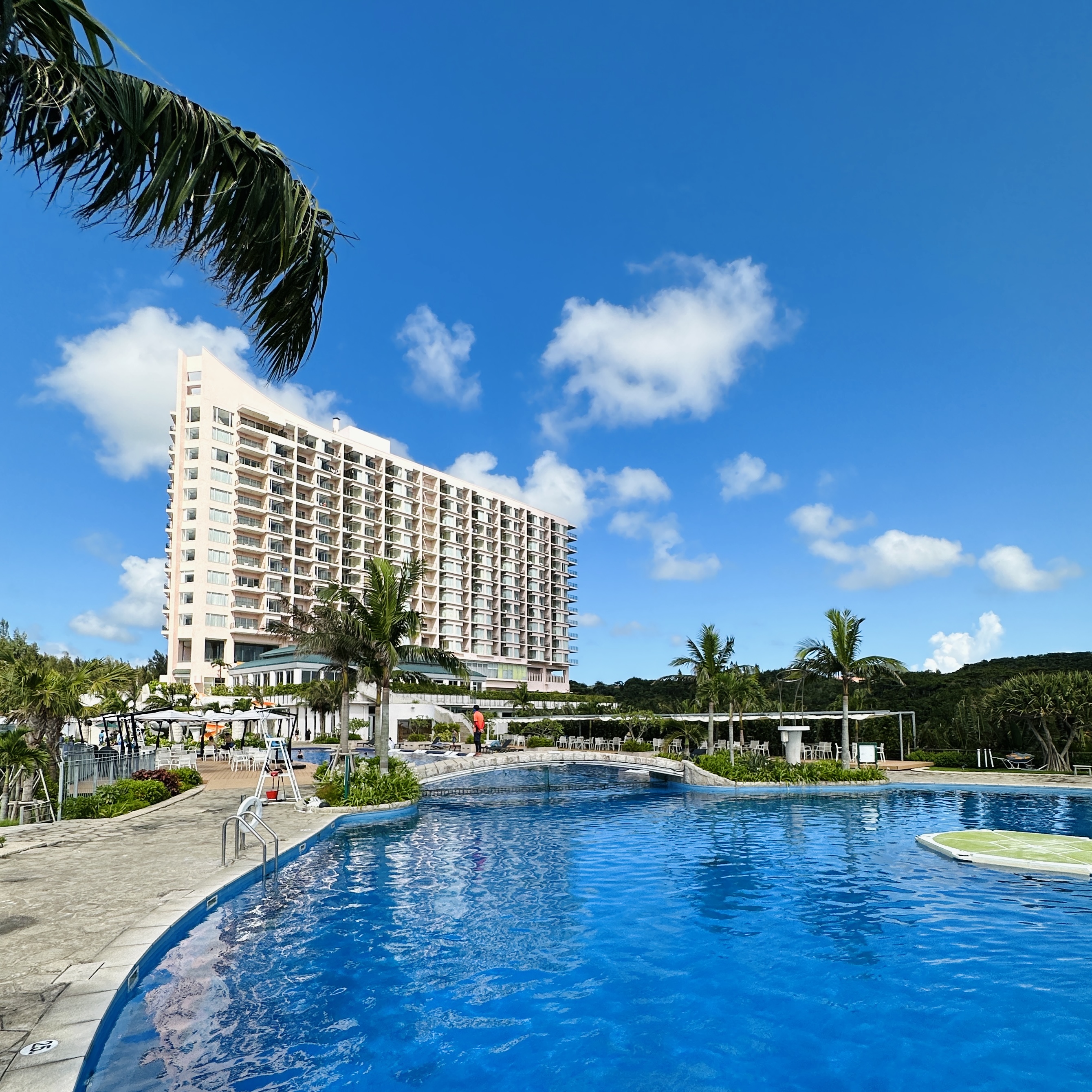 全方位沖繩度假村「Oriental Hotel Okinawa Resort & Spa」提供豐富活動與各式房型,前往沖繩旅遊的住宿好選擇!