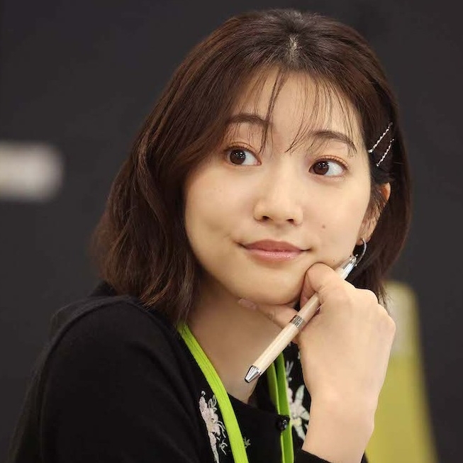 日劇《我們之間沒有的》當中的搶眼女同事就是她!演員「武田玲奈」從模特兒順利轉戰戲劇圈