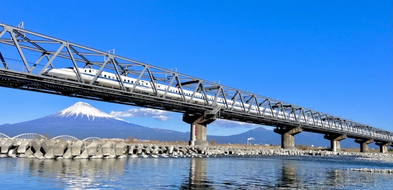 日本坐新幹線看富士山攻略！位置選擇、攝影時機是？拍出富士山美照的訣竅就在這