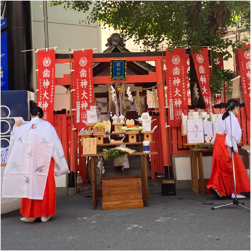 守護牙齒健康的「齒神社」,就位在人來人往的大阪梅田車站附近!