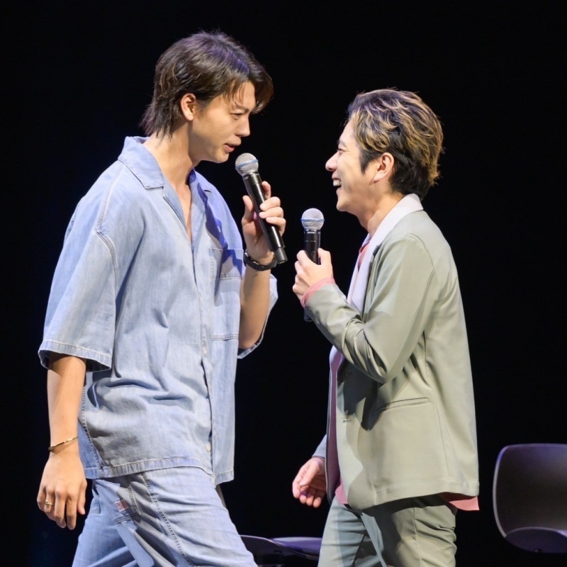 【現場報導】二宮和也、竹內涼真為日劇《黑色止血鉗2》宣傳登台！被爆料「穿太清涼惹得片場臉紅心跳」