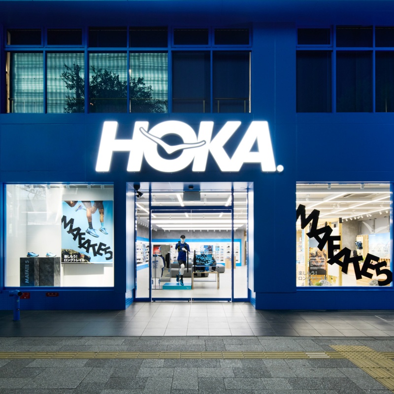 穿上超人氣HOKA鞋，日走萬步也不累！大阪心齋橋旗艦店開幕