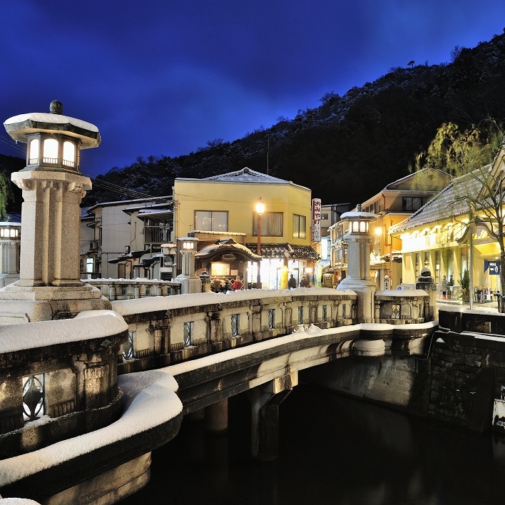 追雪不忘暖身心 雪與溫泉編織的冬季城崎溫泉 從北到南一路玩 一地包辦冷暖雙饗宴