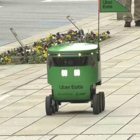 外送機器人上路?日本Uber Eats推出近未來超新奇服務引發議論