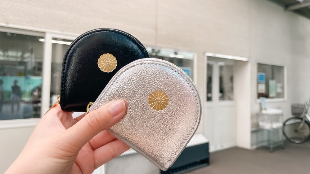 皇居東御苑才買得到的錢包！高質感x親切價x皇室菊花紋章