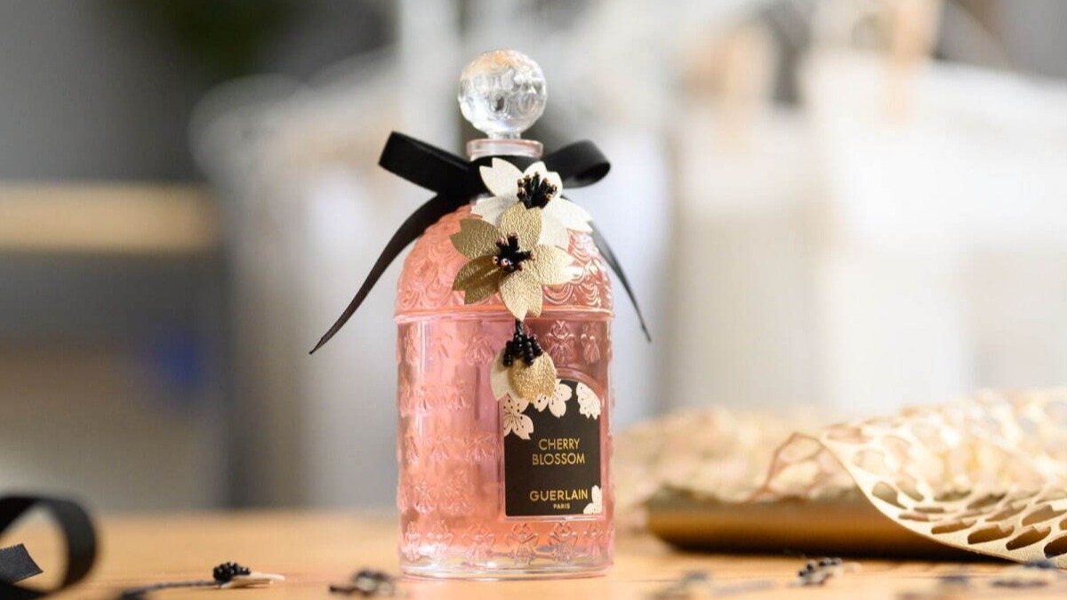 日本嬌蘭 Guerlain 推出絕美夜櫻瓶身 春季限定 Cherry Blossom 淡香水