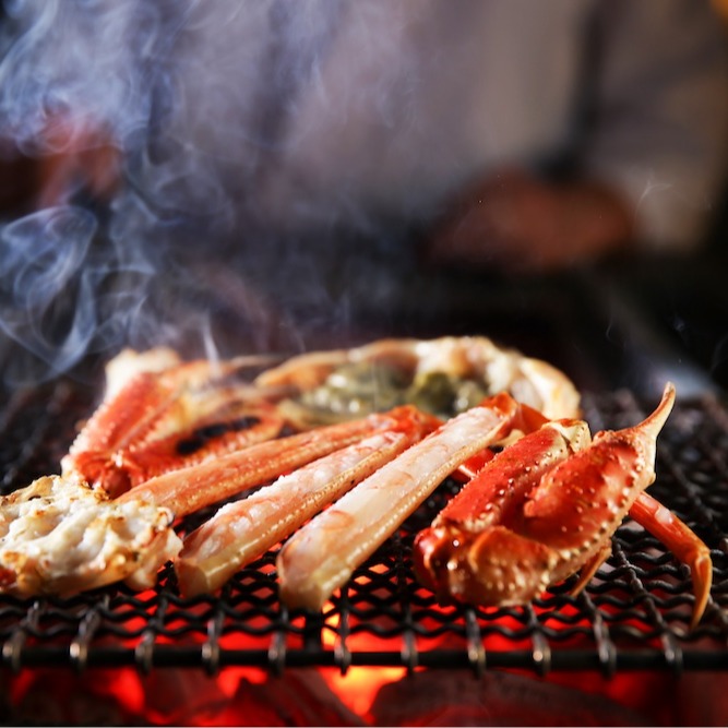 泡湯吃蟹太幸福！城崎溫泉松葉蟹全面解禁 全蟹宴奢華回歸 展開極致的冬季味覺旅程